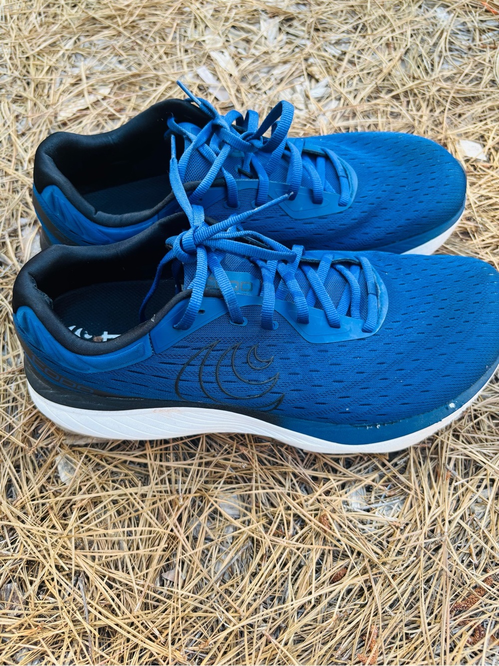 Topo Atmos Men’s Athletic Running Shoes in Blue and white- Lightweight size 11 - Picture 5 of 13